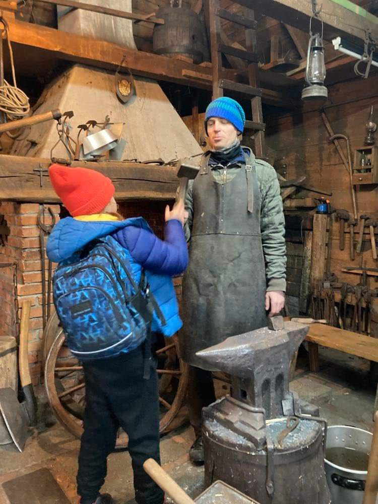 404883634_328704859918148_4628192451306260237_n